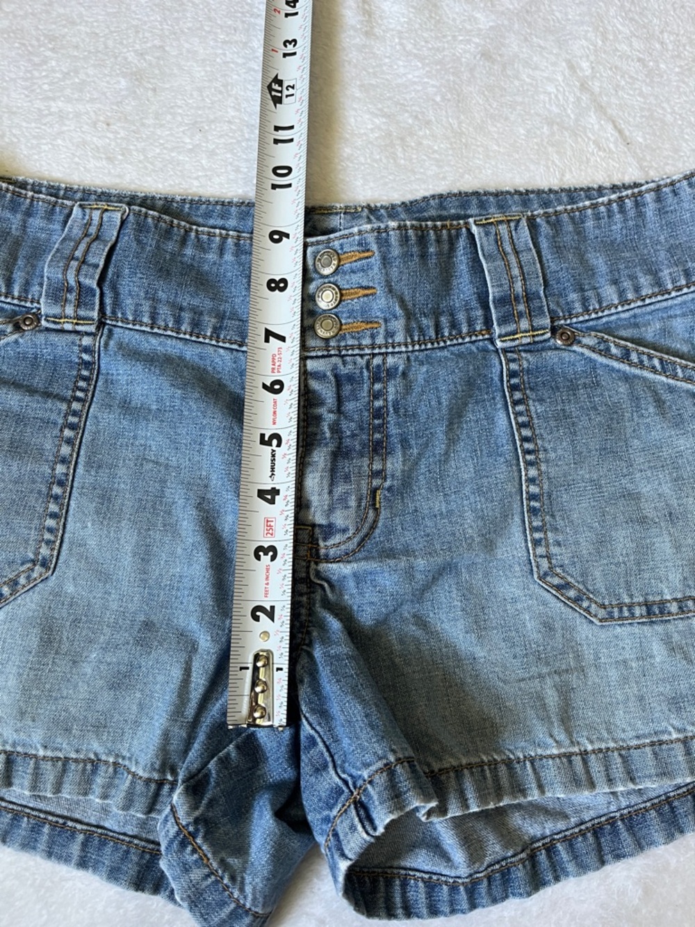 Old Navy Low Rise Y2K shorts - Picture 4 of 5